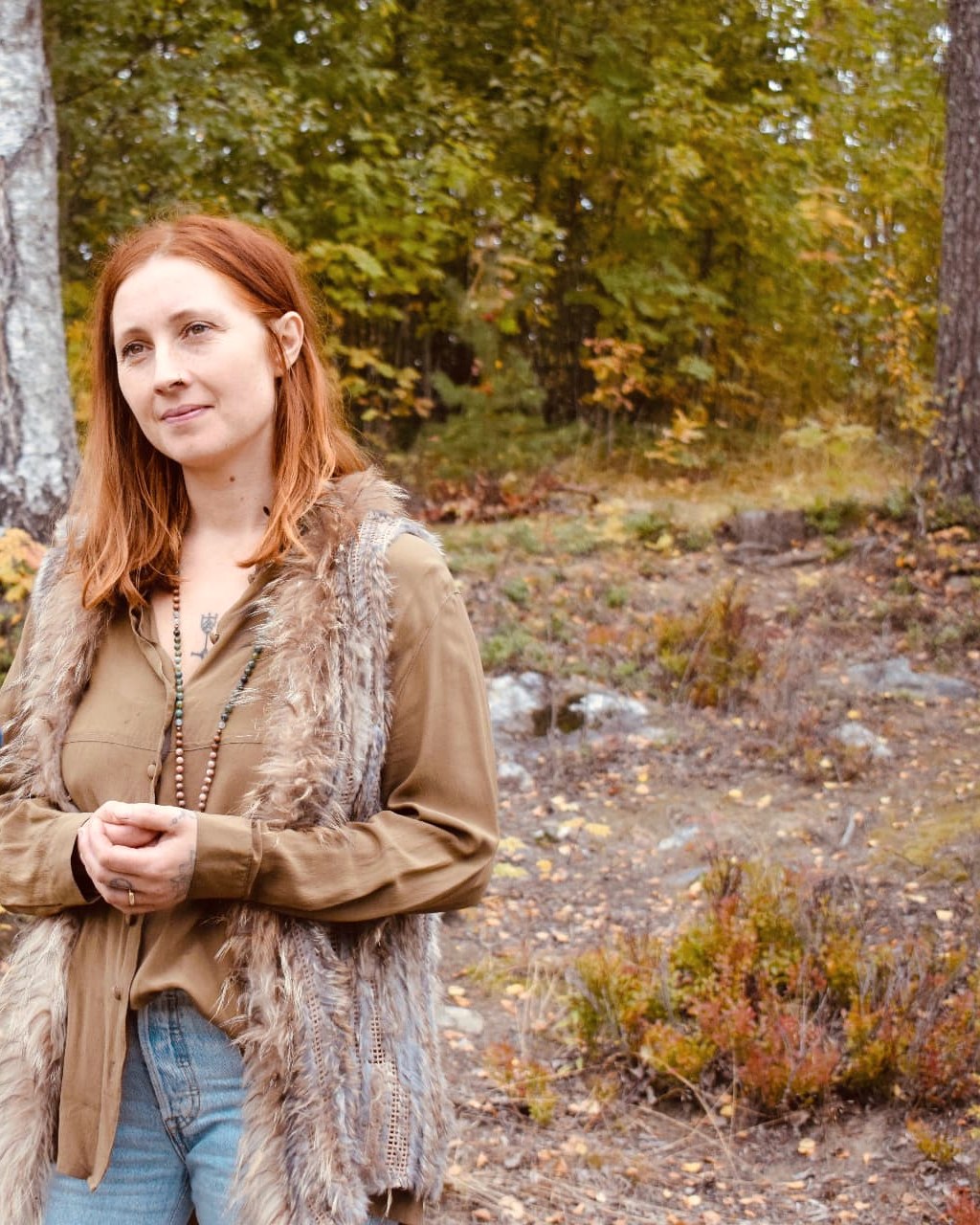 Rosanna i samtal i höstskog